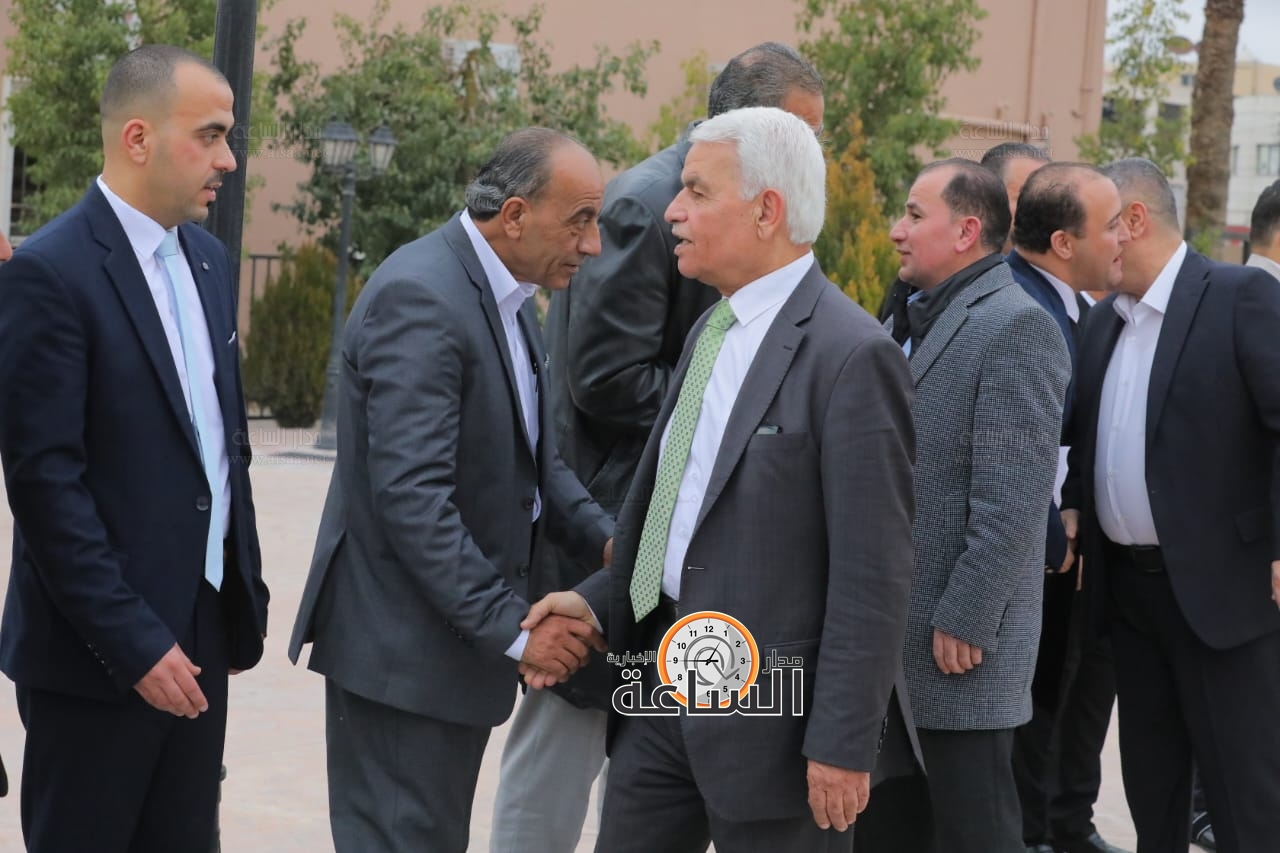 Madar Al-Saa Images 0.7496997518433752