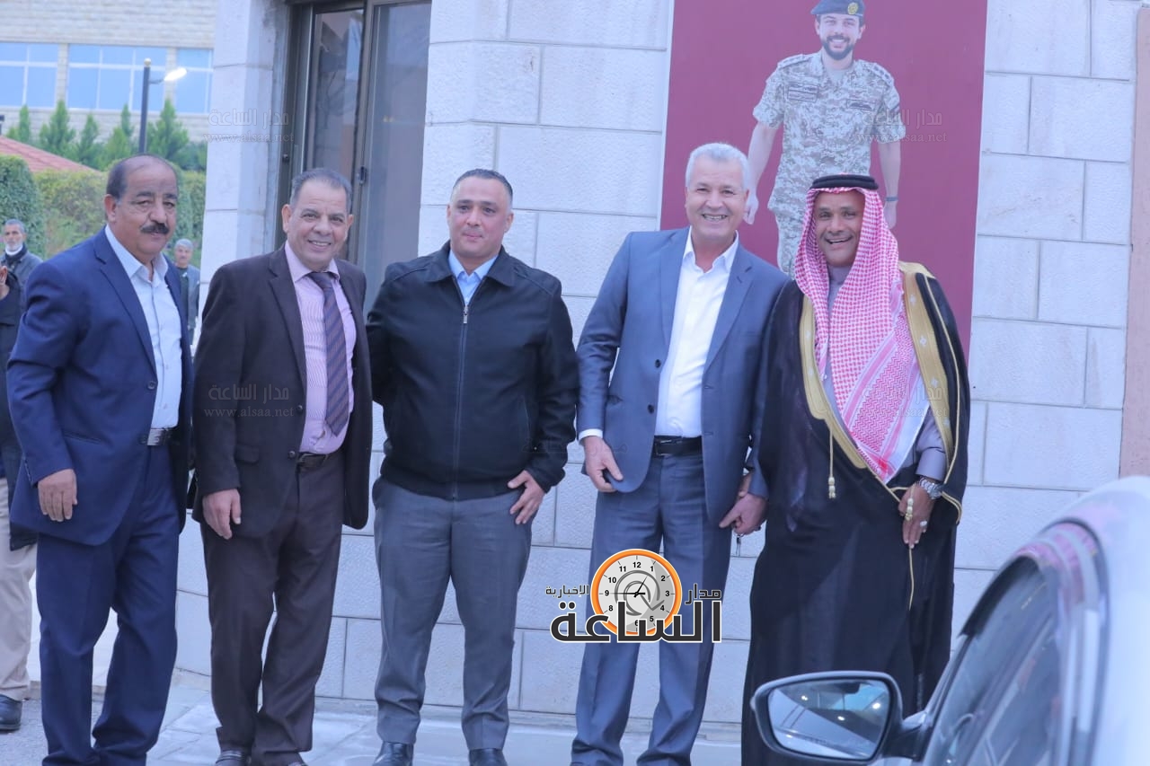 Madar Al-Saa Images 0.9183769007031819