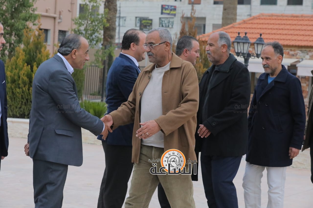 Madar Al-Saa Images 0.8689153055274228