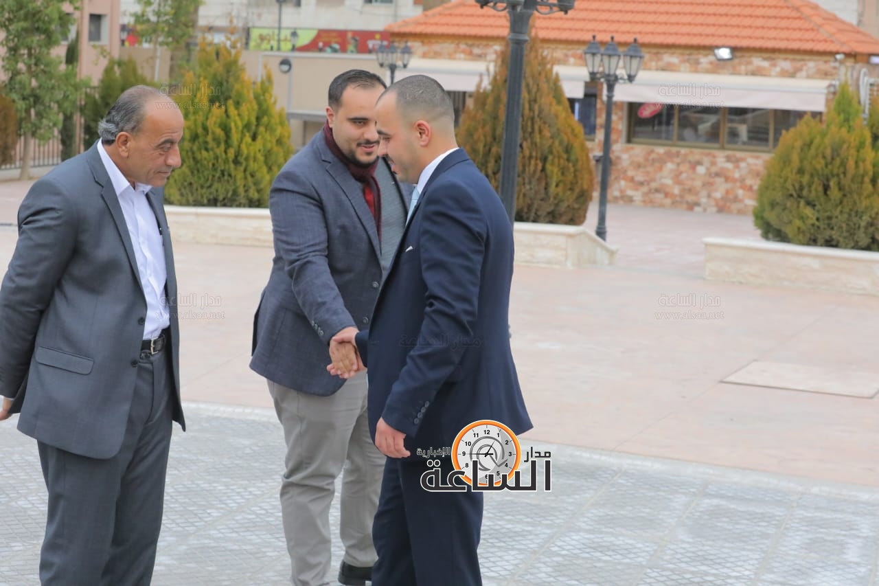 Madar Al-Saa Images 0.4158892941444585