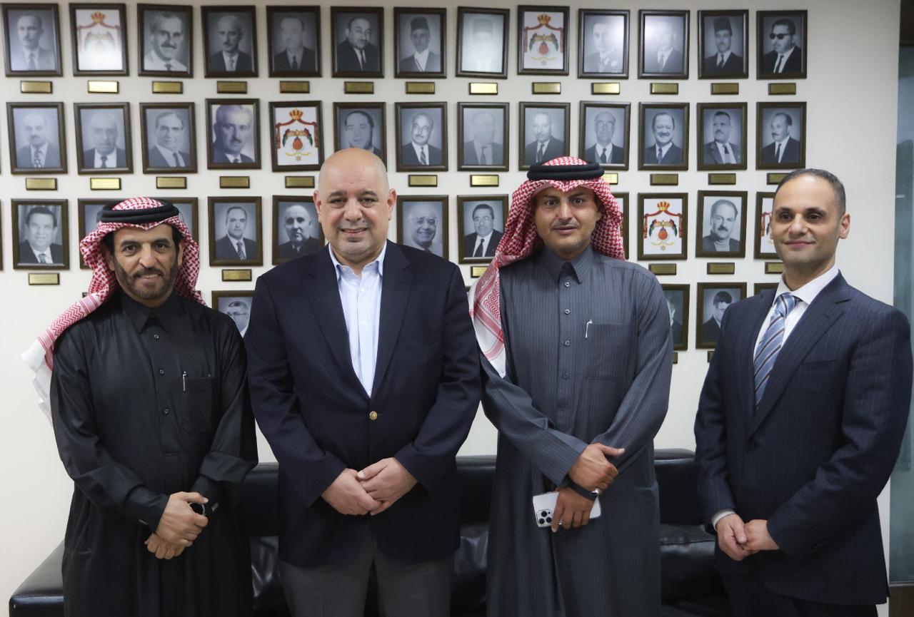 Madar Al-Saa Images 0.3794248349926781