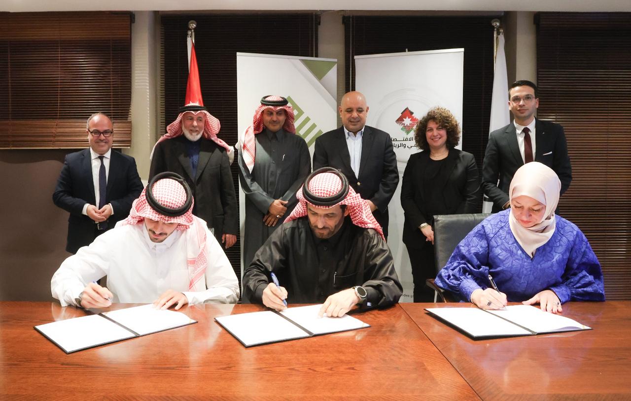 Madar Al-Saa Images 0.010419424225883711