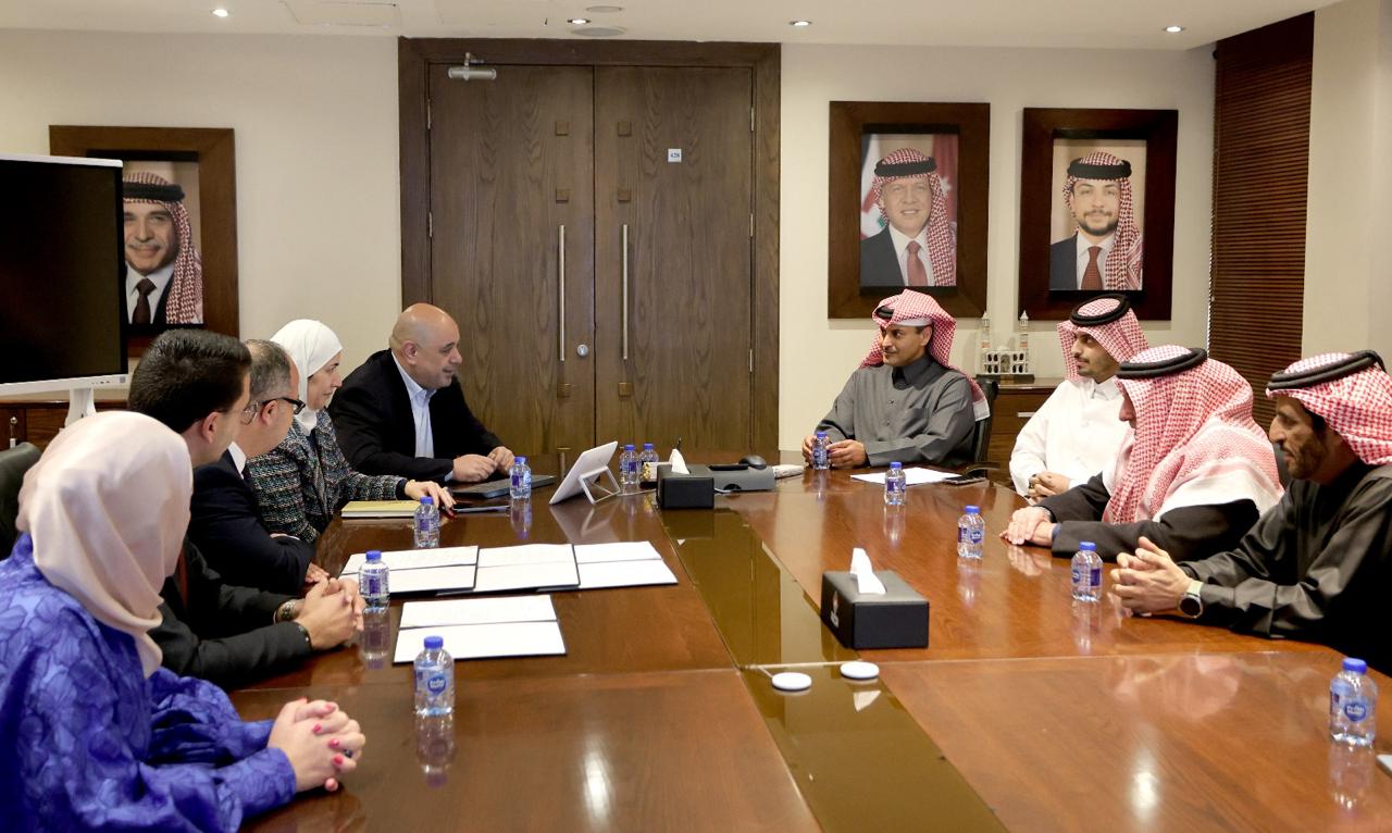 Madar Al-Saa Images 0.5140337502987631