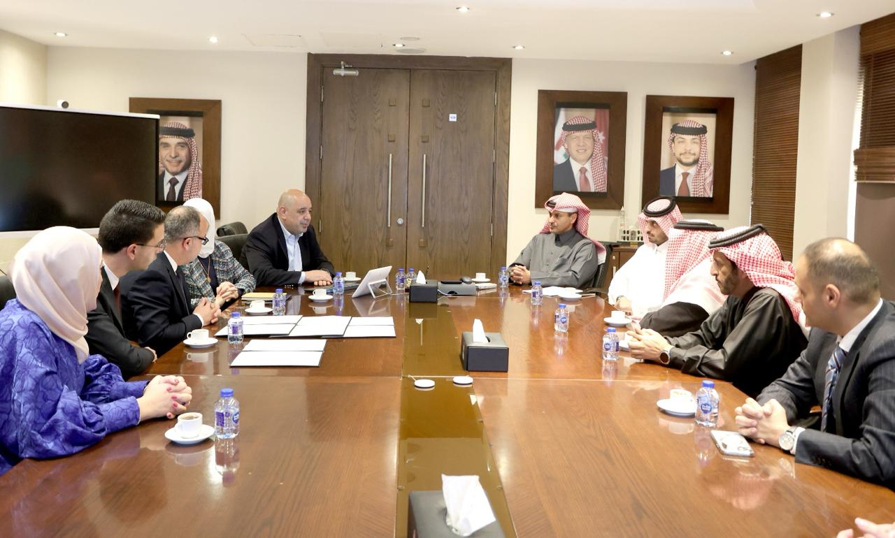 Madar Al-Saa Images 0.22359879075924494