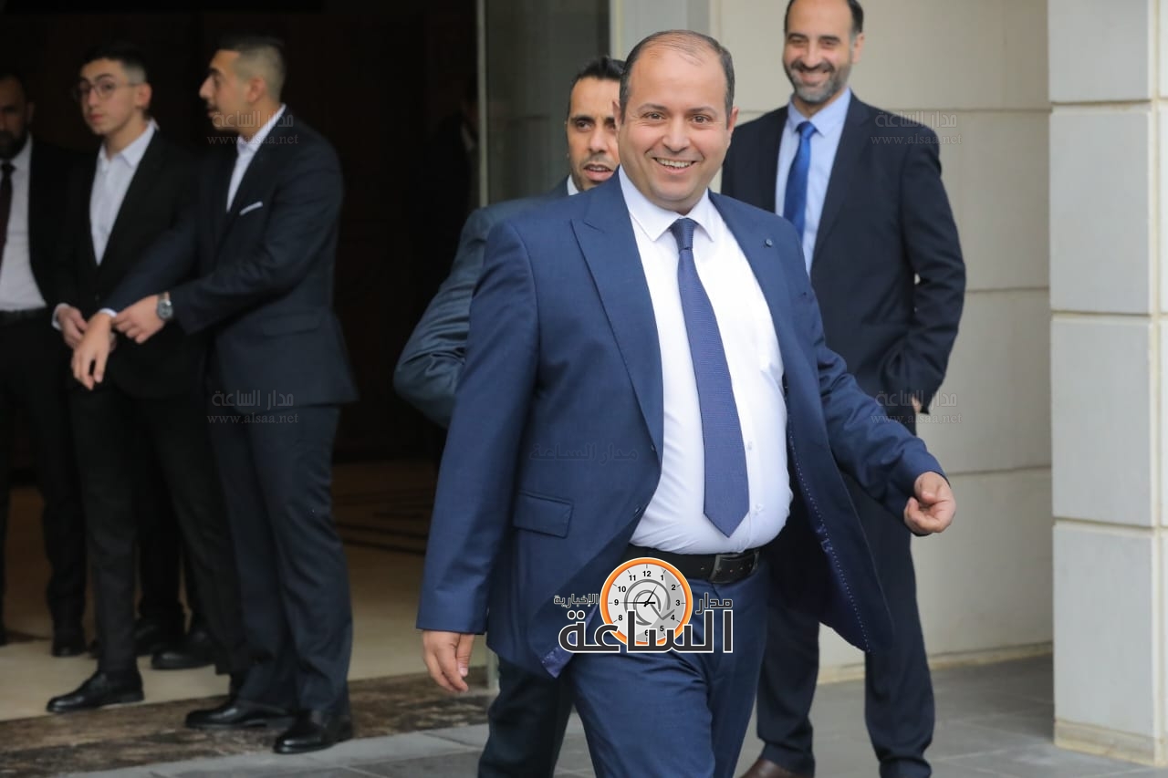 Madar Al-Saa Images 0.18436373365482694