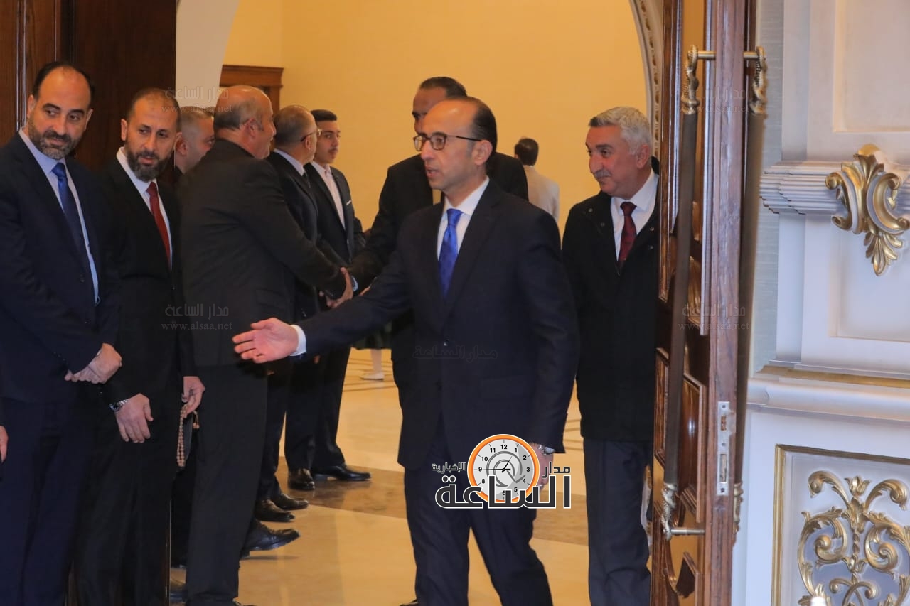 Madar Al-Saa Images 0.22949931862687745