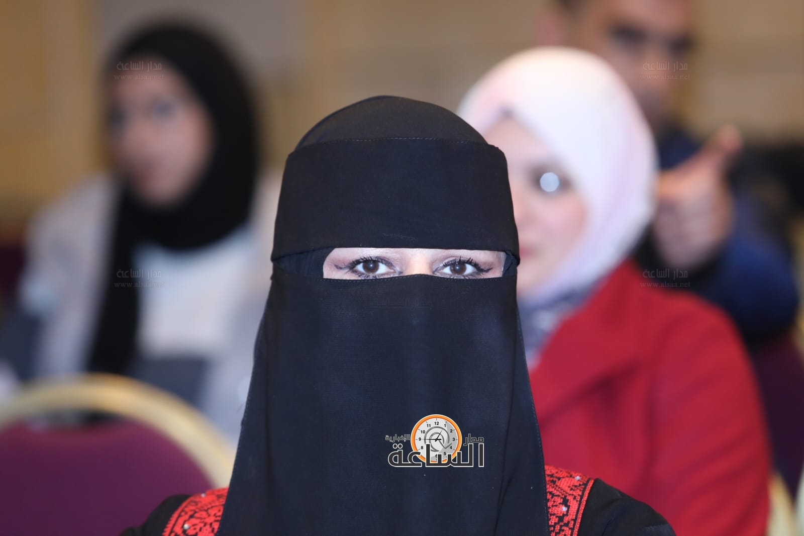 Madar Al-Saa Images 0.3774072377636011