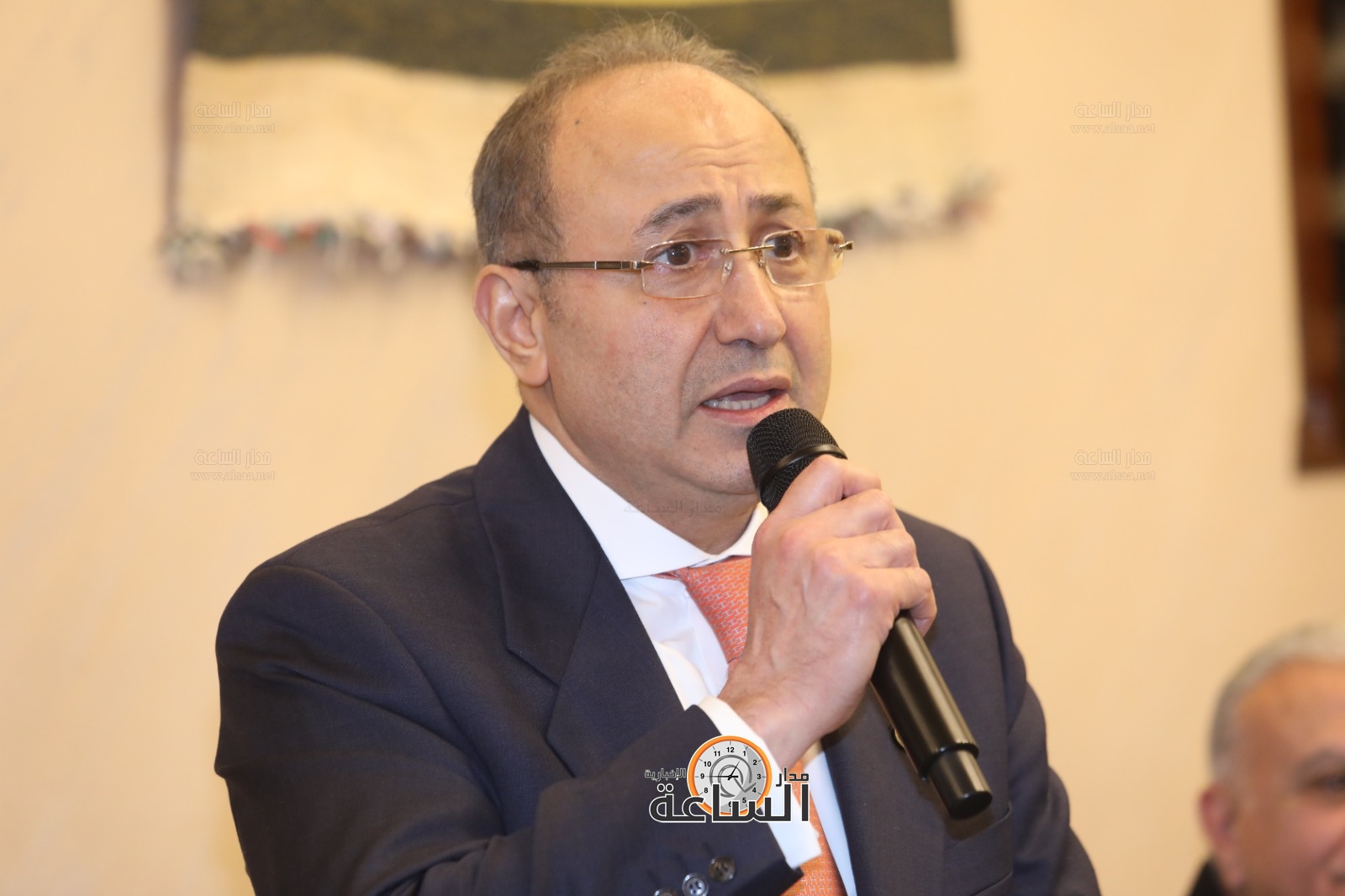 Madar Al-Saa Images 0.9171755646456996