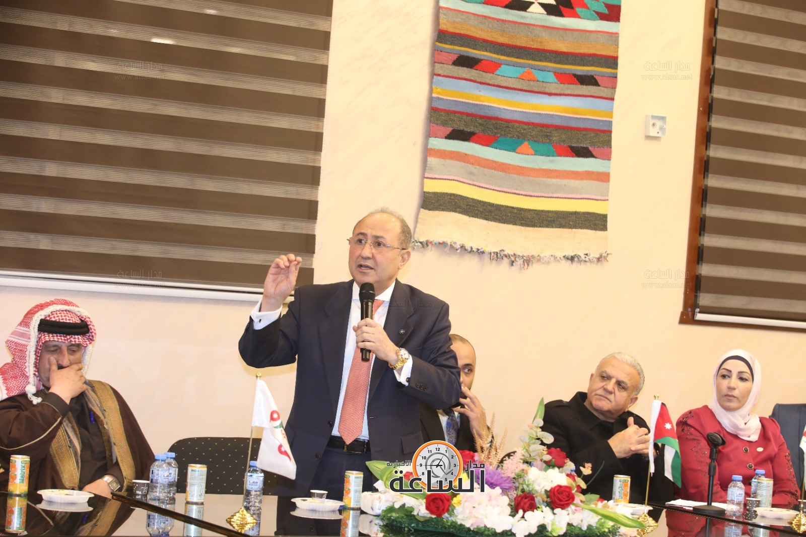 Madar Al-Saa Images 0.7446400314614119