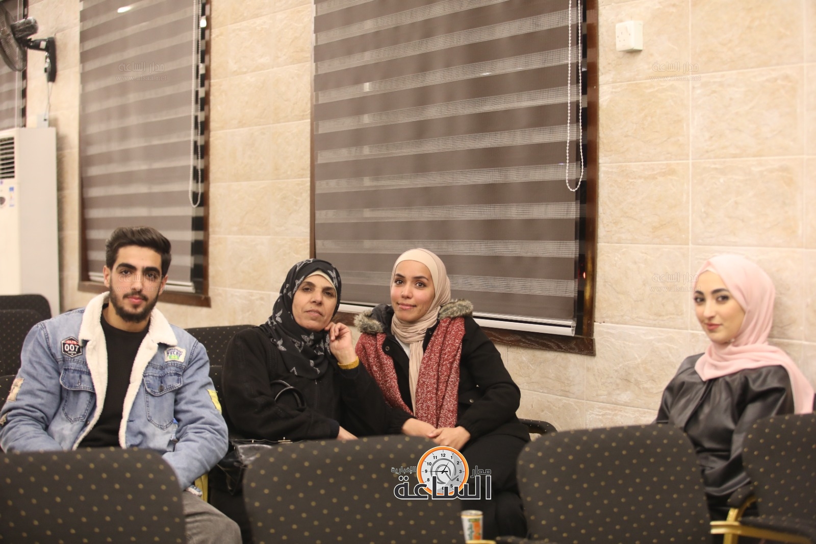 Madar Al-Saa Images 0.8970696416971224