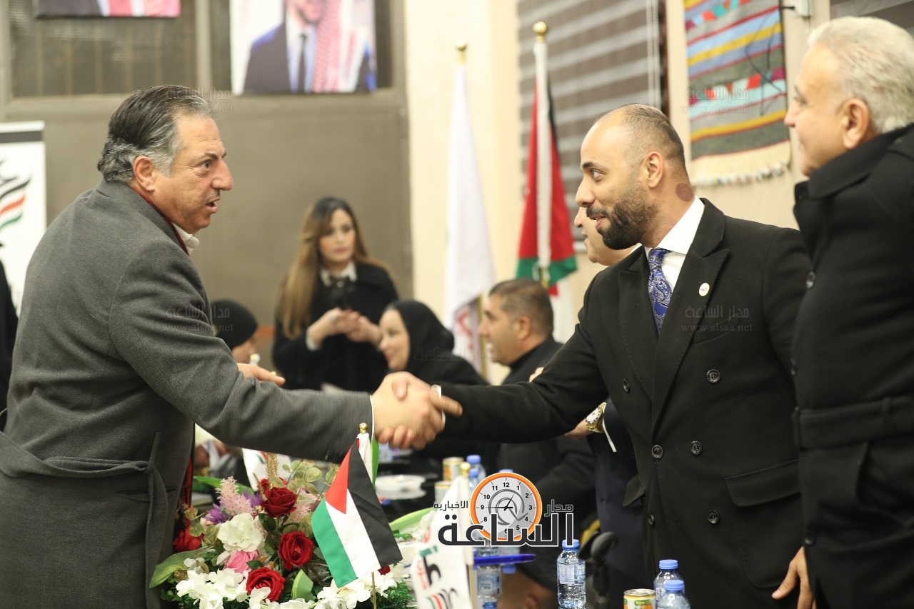 Madar Al-Saa Images 0.44065024341043424