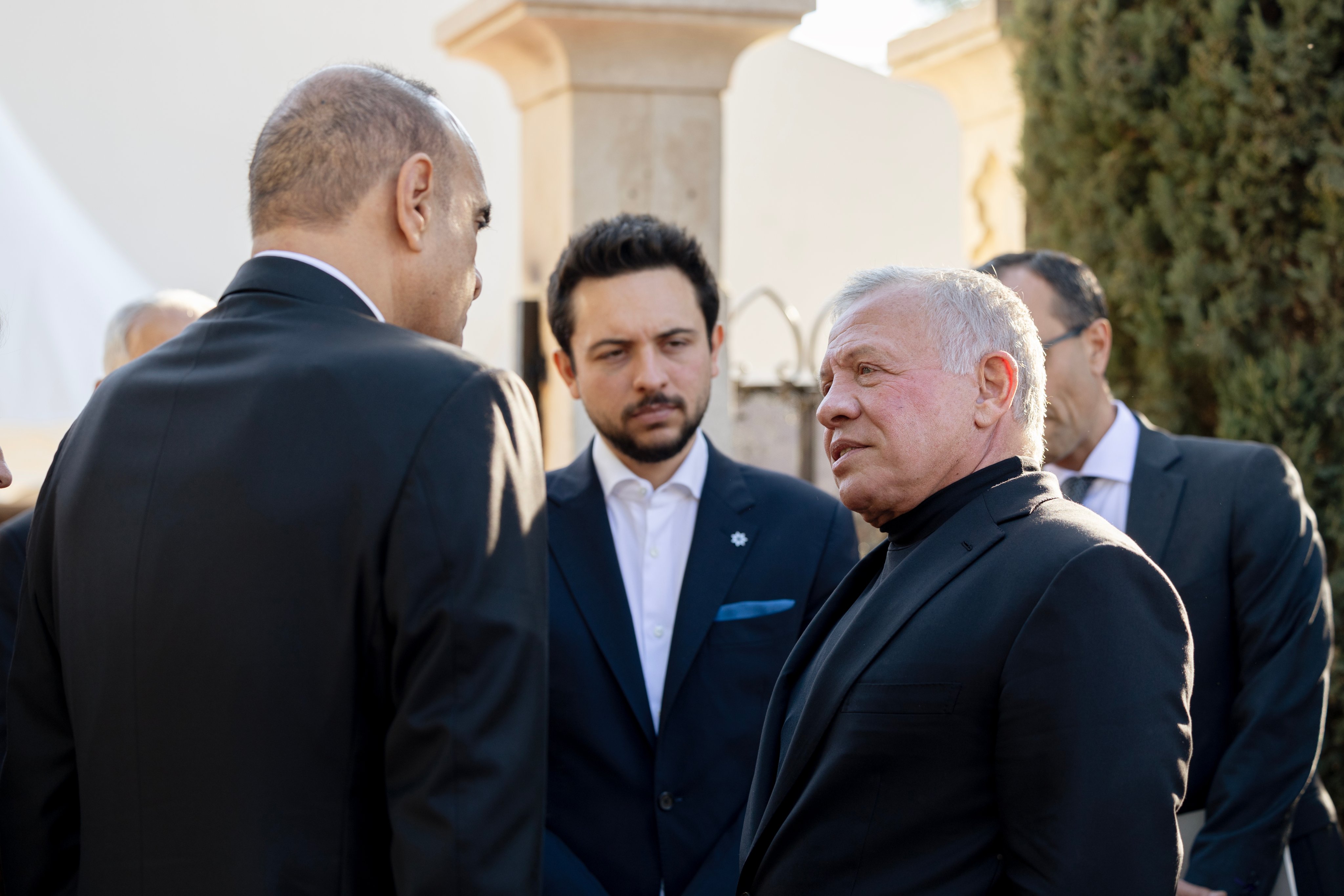 Madar Al-Saa Images 0.8137481811809906