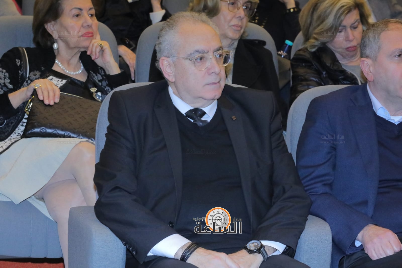 Madar Al-Saa Images 0.0036301162105887297