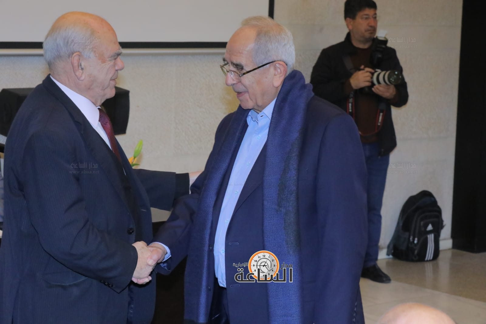 Madar Al-Saa Images 0.5882387197911418