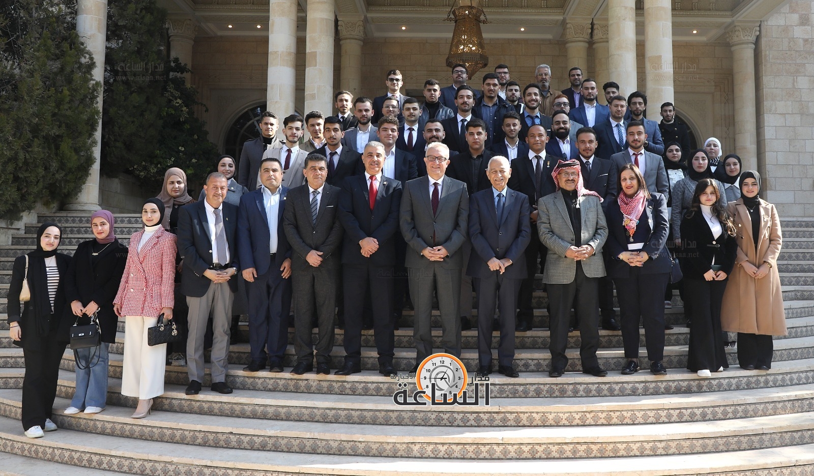 Madar Al-Saa Images 0.4447649498879669