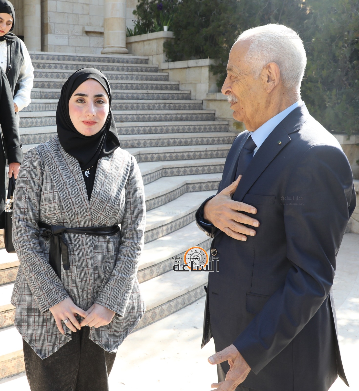 Madar Al-Saa Images 0.4185405914149539