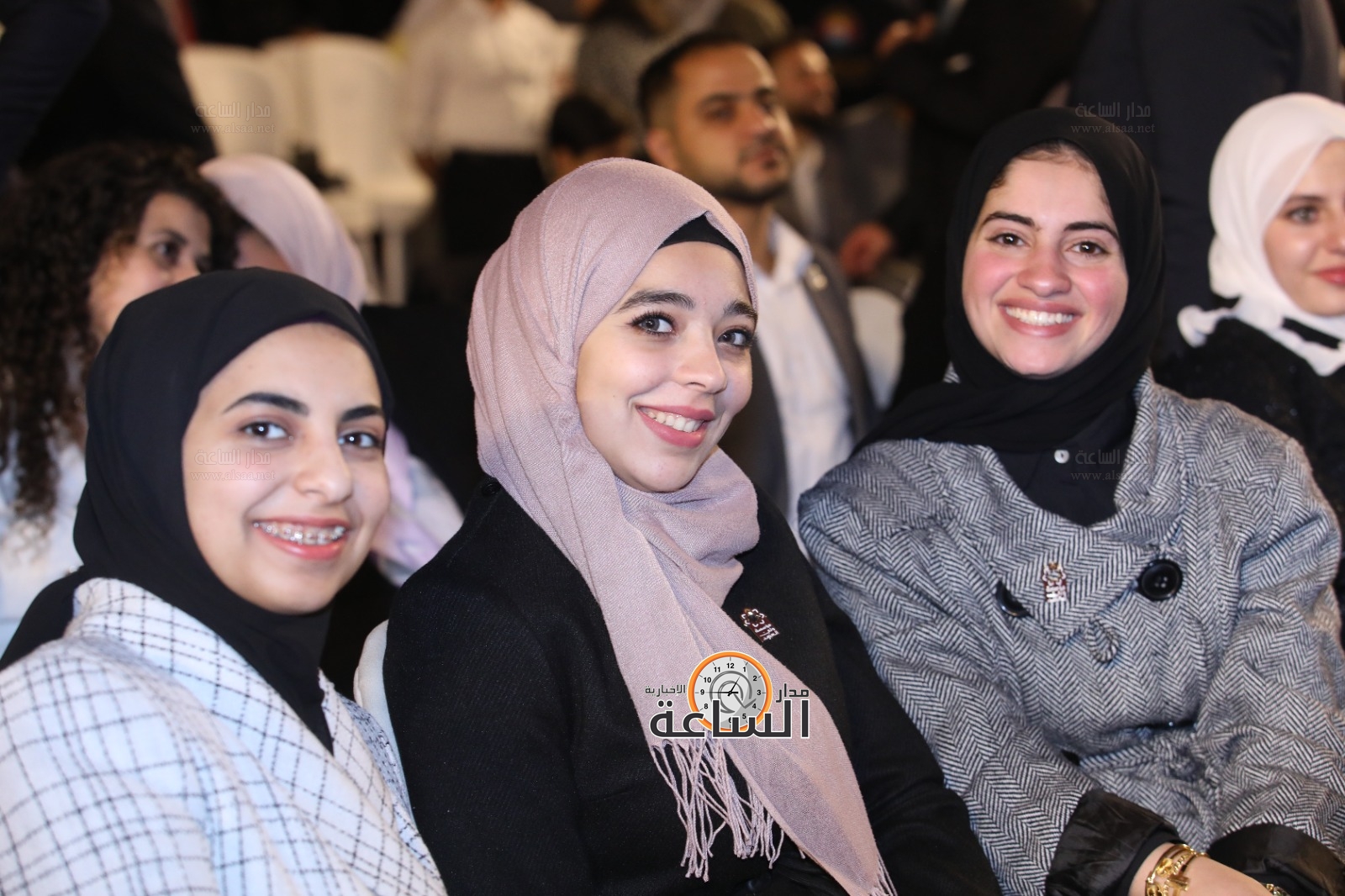 Madar Al-Saa Images 0.48594540516334606