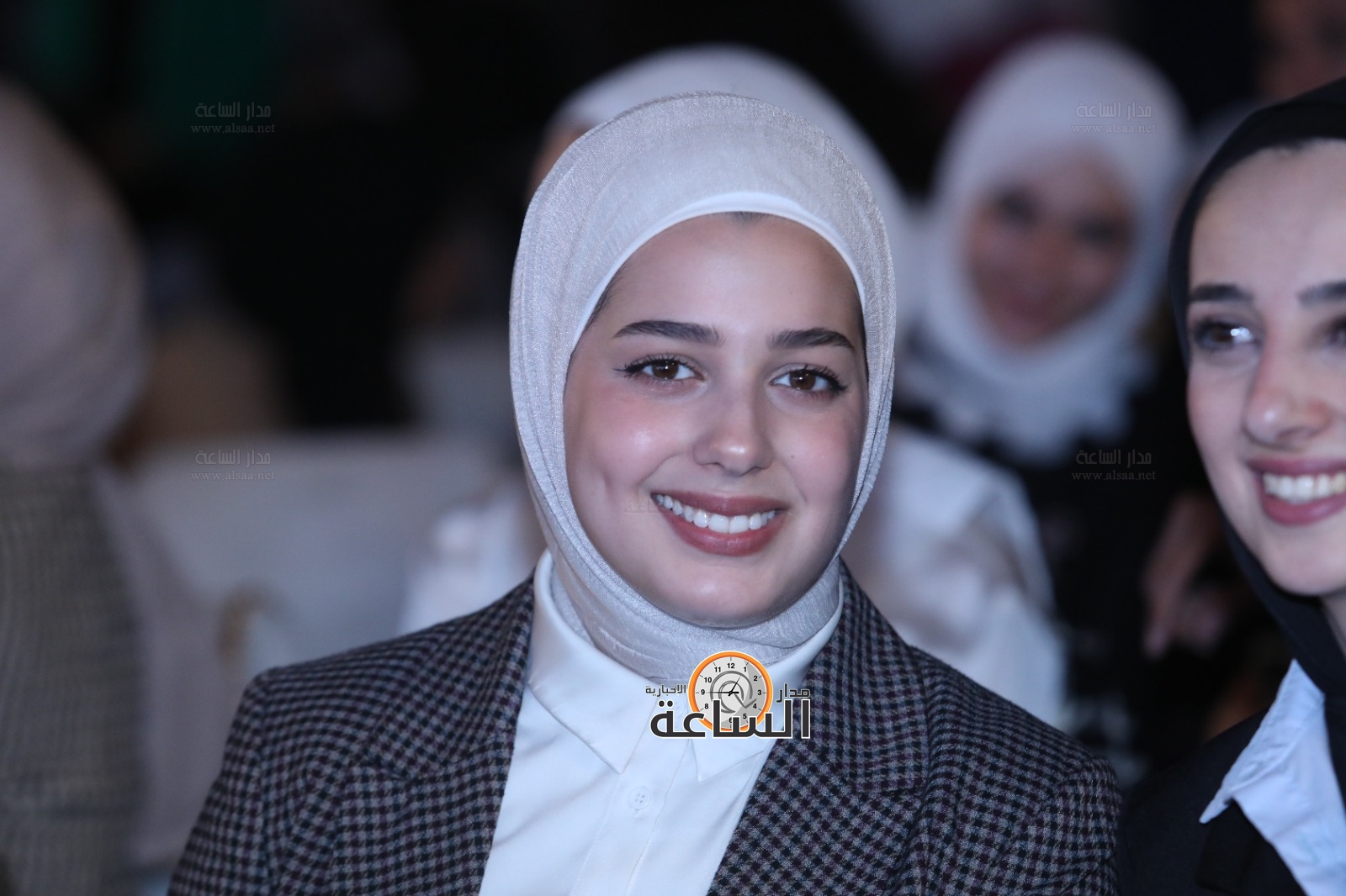 Madar Al-Saa Images 0.41670413391870764