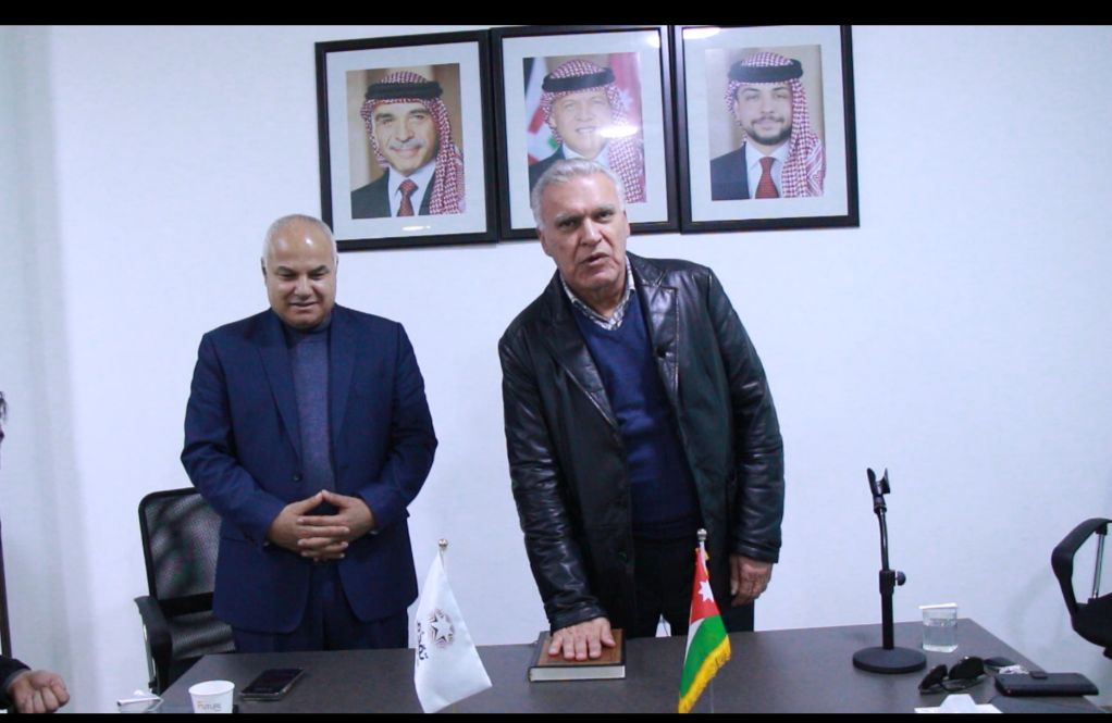 Madar Al-Saa Images 0.17603637995426613