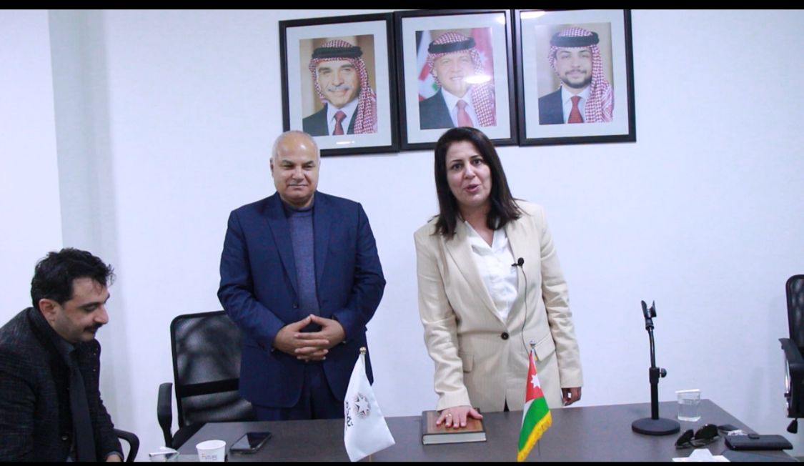 Madar Al-Saa Images 0.4437105232794383