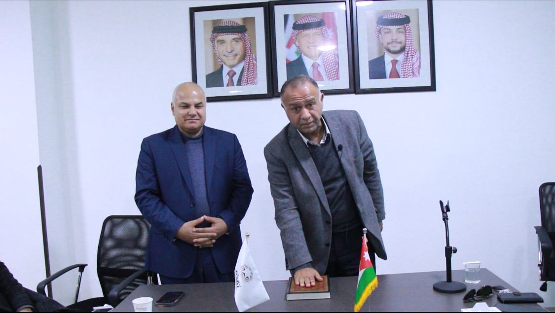 Madar Al-Saa Images 0.18782355988502553