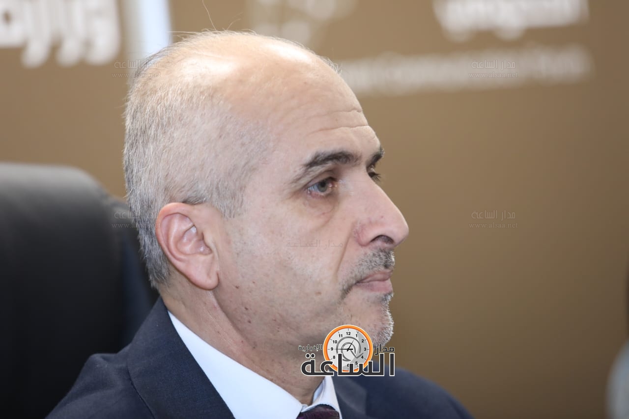 Madar Al-Saa Images 0.2448916784377686