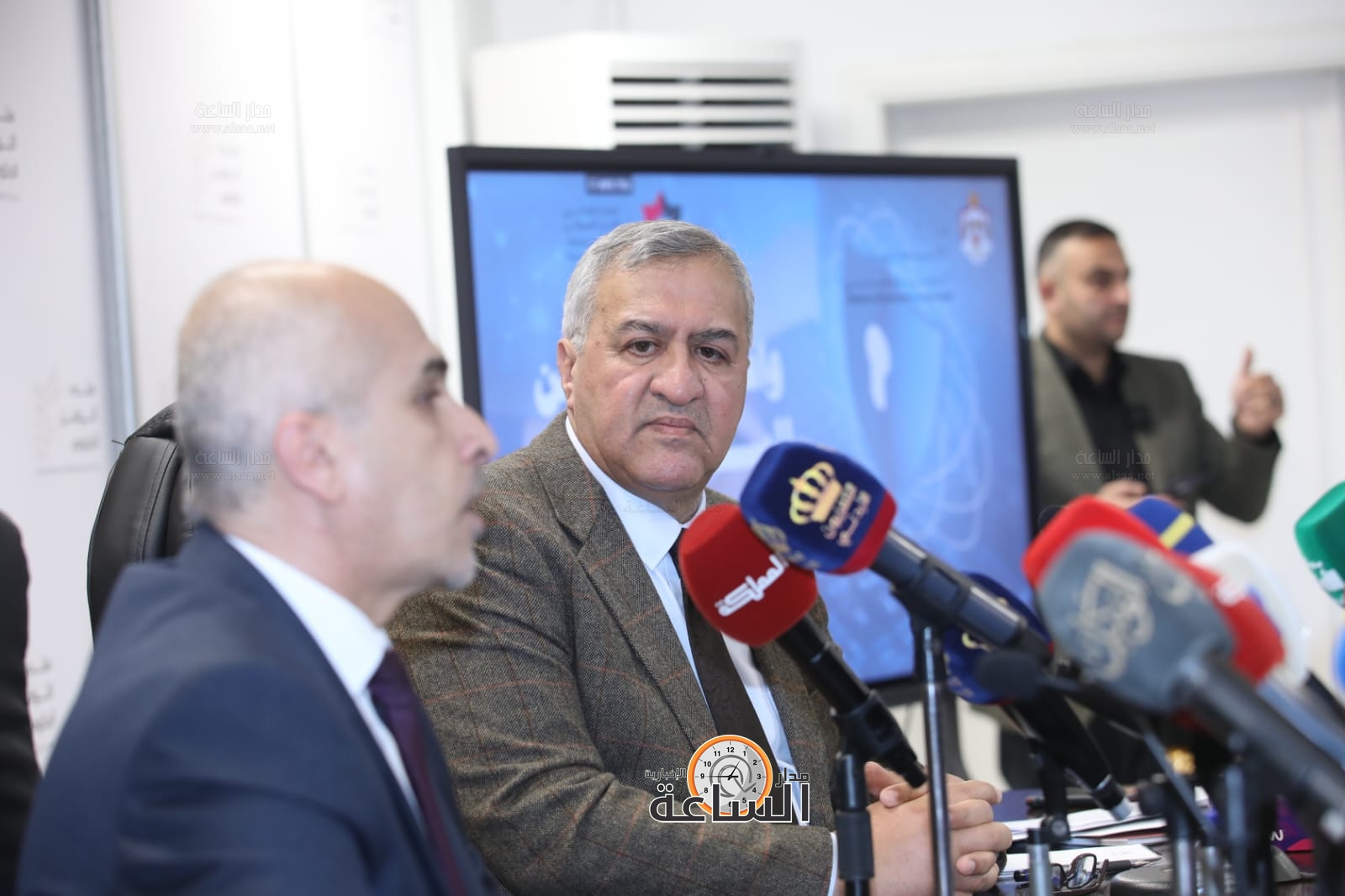 Madar Al-Saa Images 0.9731243232827873