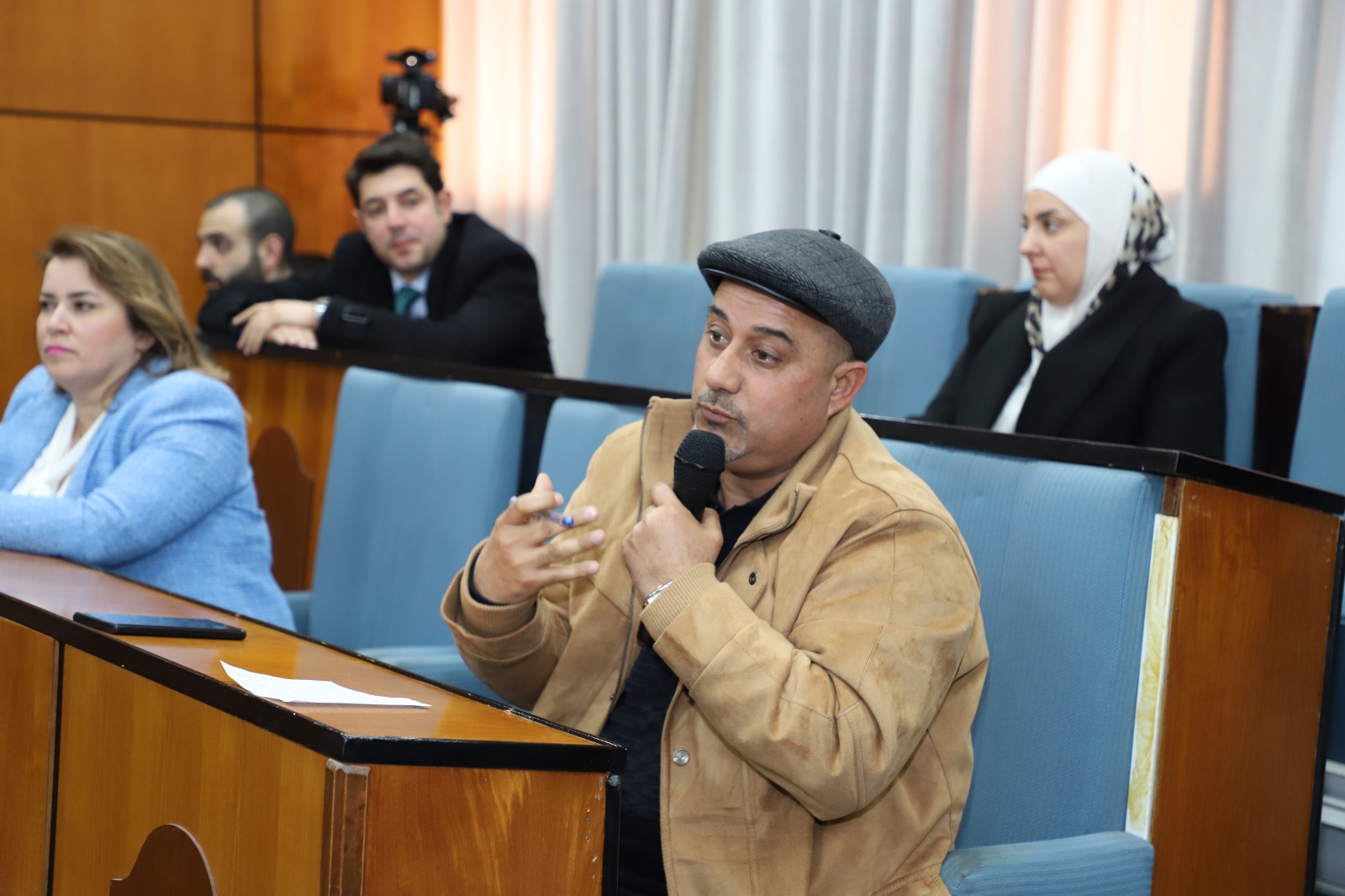 Madar Al-Saa Images 0.03535990673075817