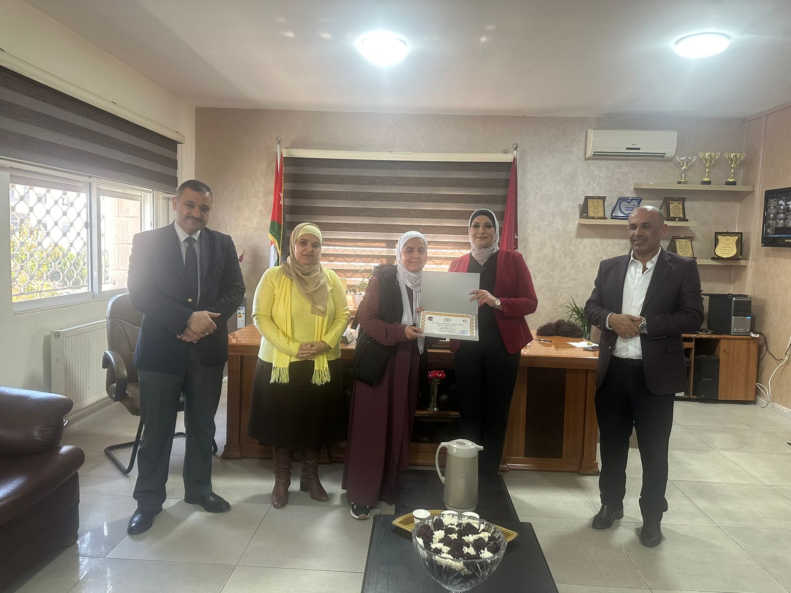 Madar Al-Saa Images 0.48821958331924886