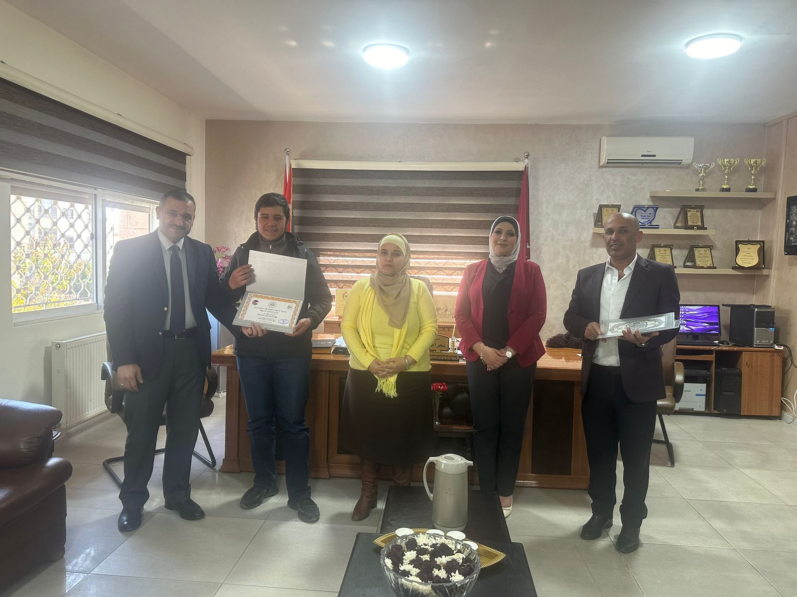 Madar Al-Saa Images 0.029601946410307