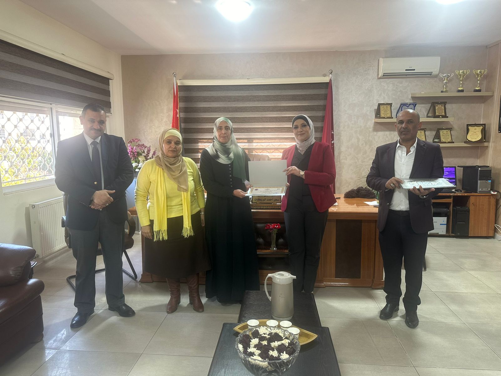 Madar Al-Saa Images 0.24131260142777577