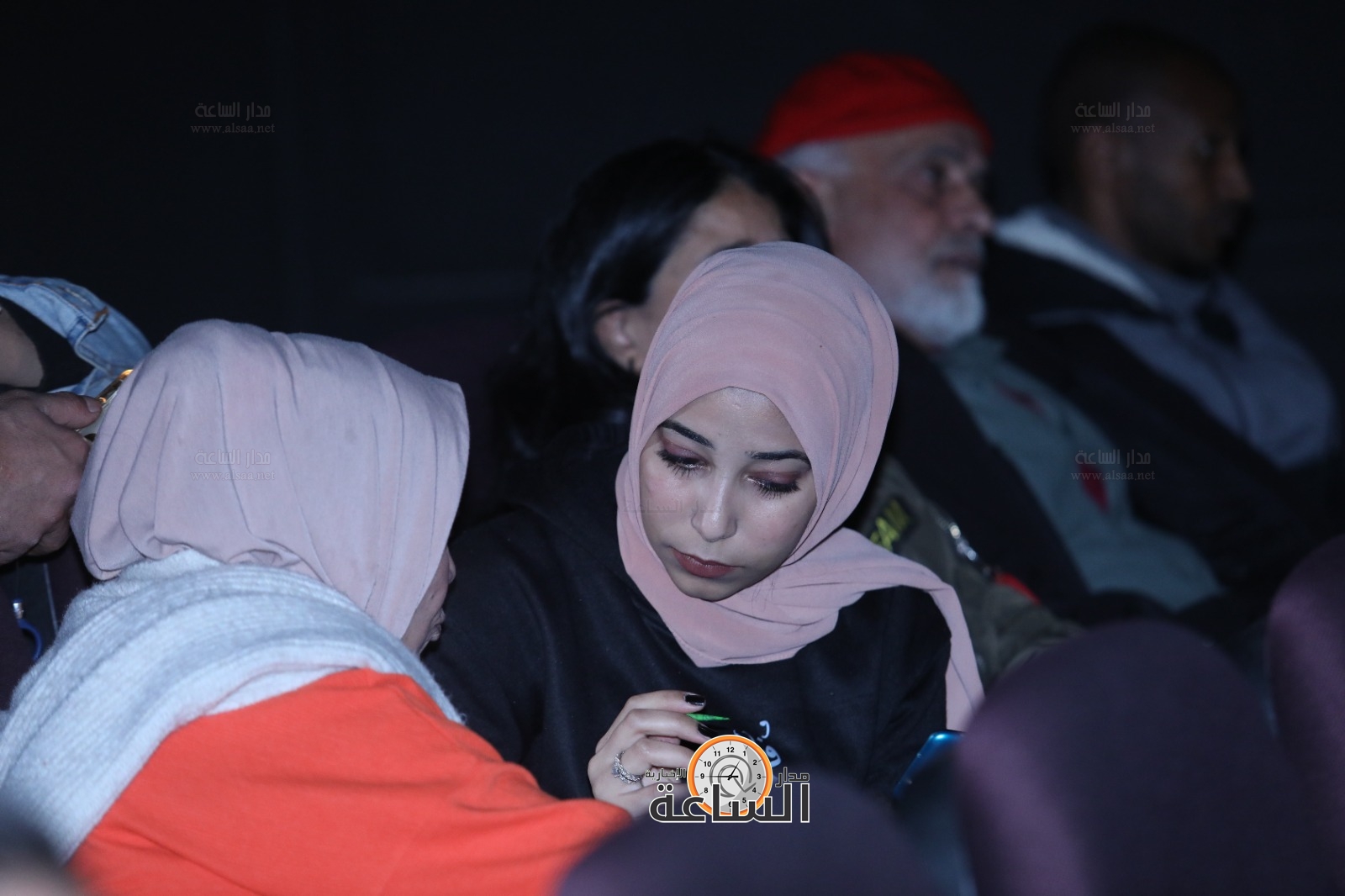 Madar Al-Saa Images 0.39832030470350377