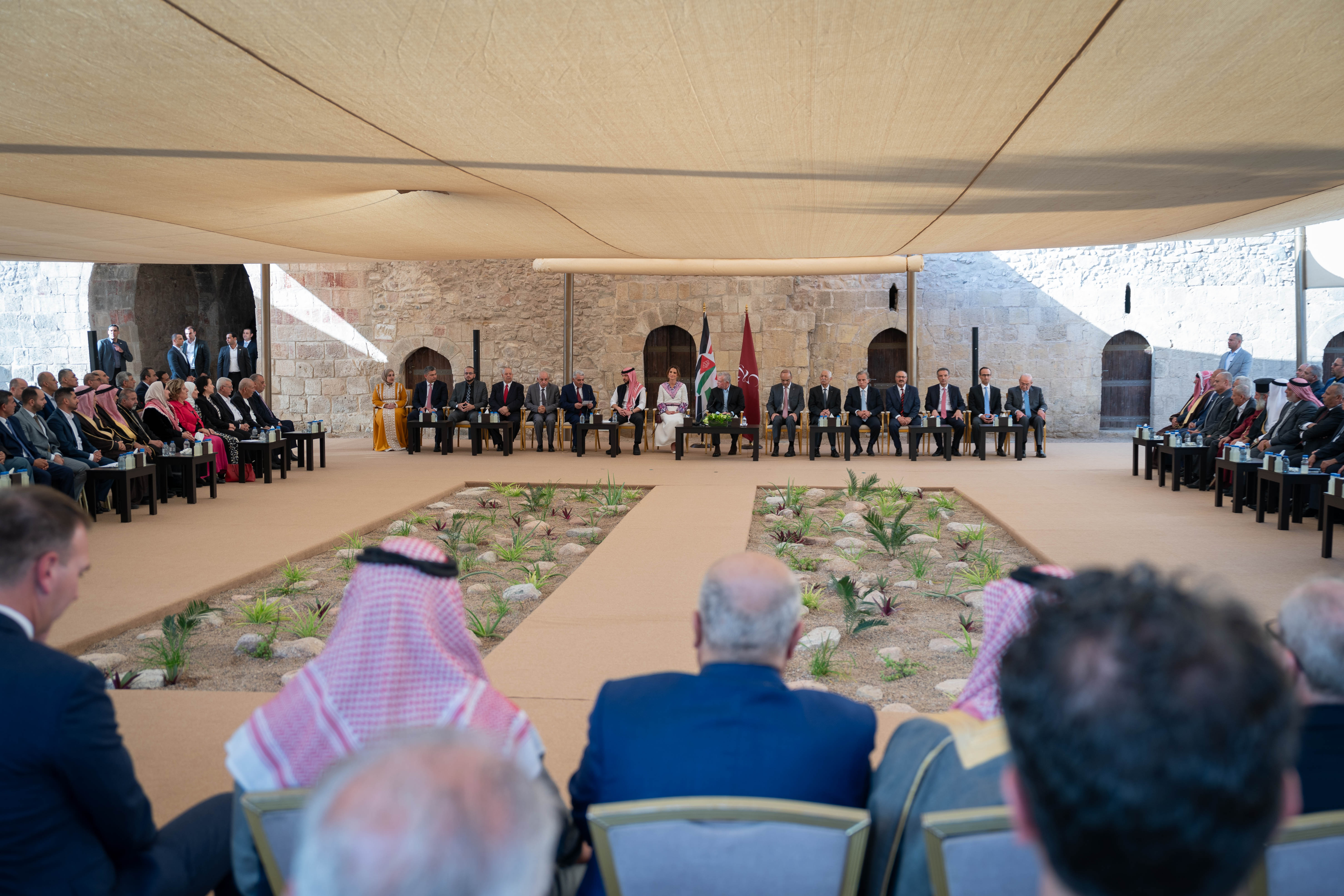 Madar Al-Saa Images 0.02656333849328374