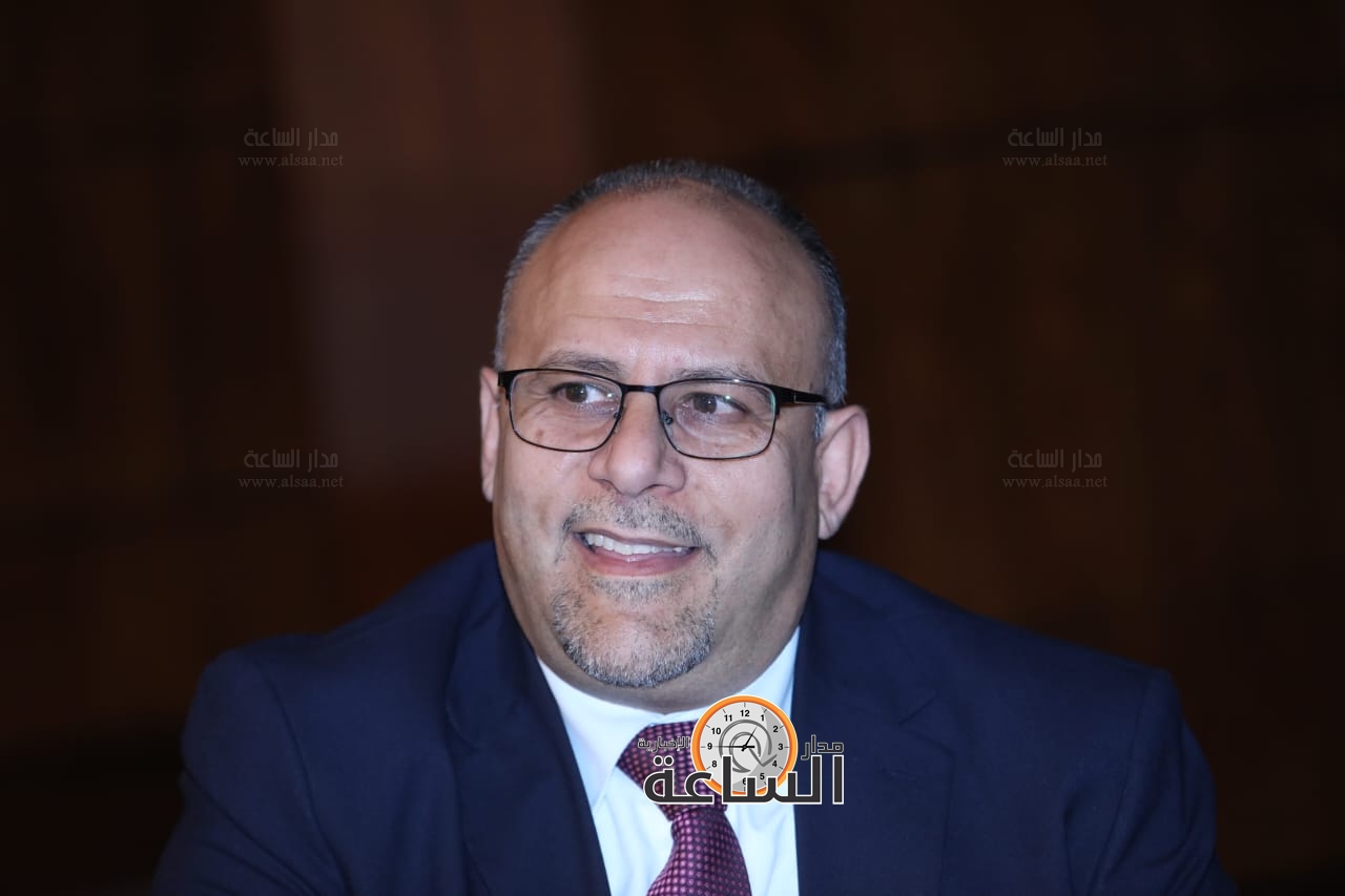 Madar Al-Saa Images 0.5894147672346655