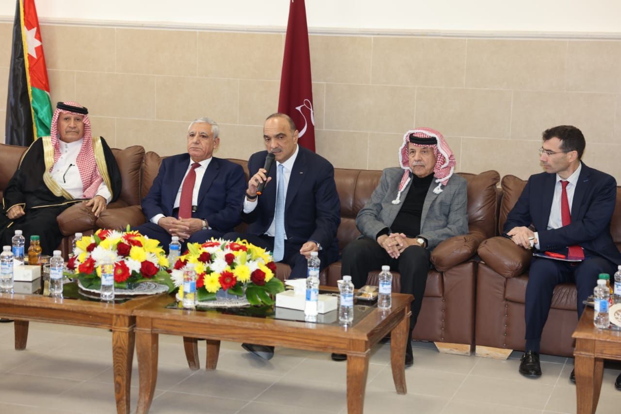 Madar Al-Saa Images 0.20795360263375717