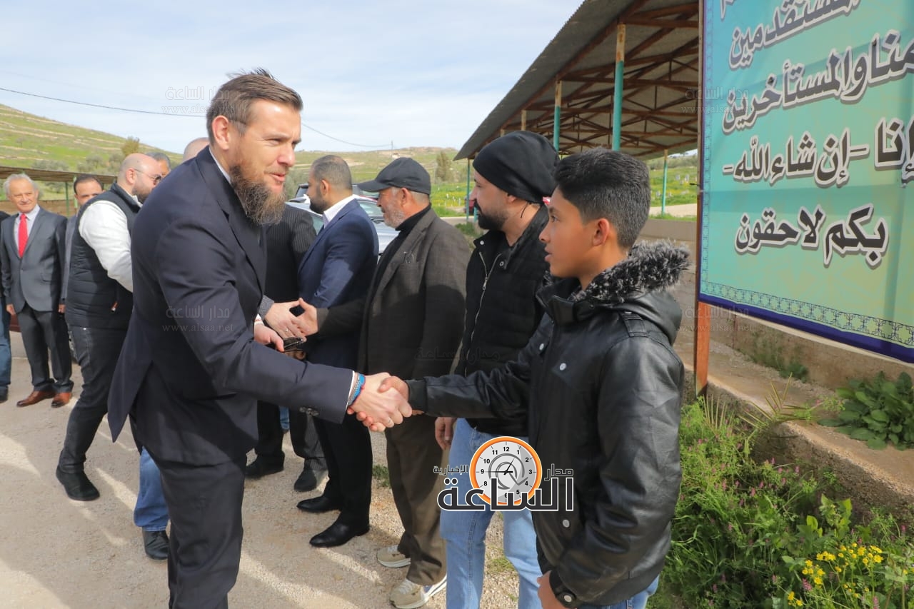 Madar Al-Saa Images 0.4825606809288694