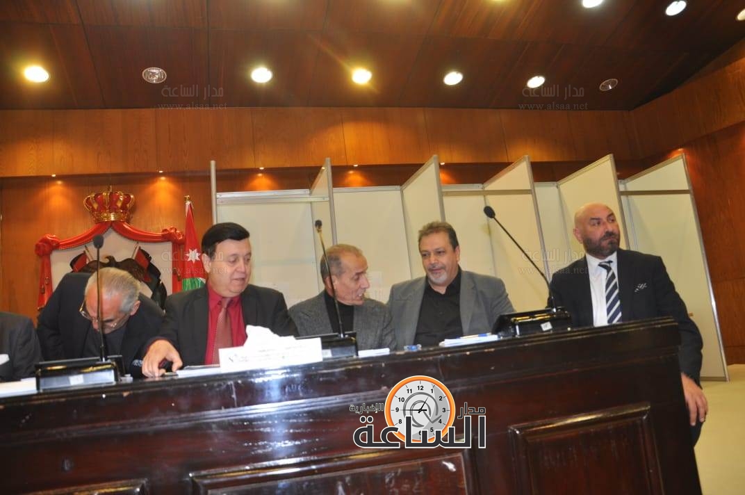 Madar Al-Saa Images 0.8622154937345508