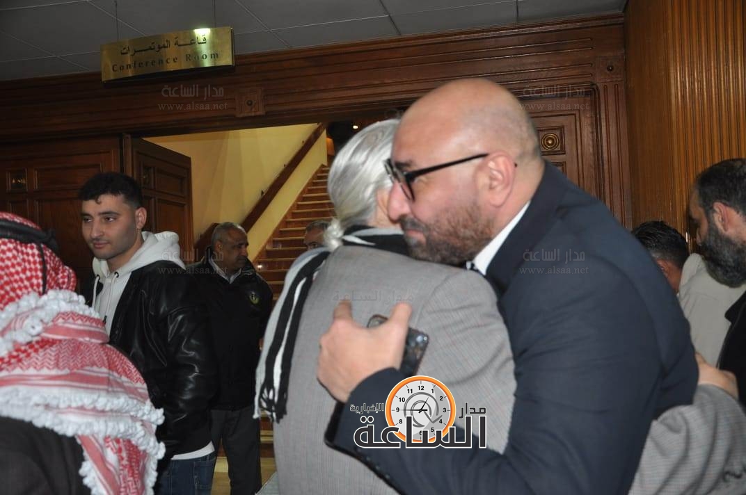 Madar Al-Saa Images 0.3594272747983849