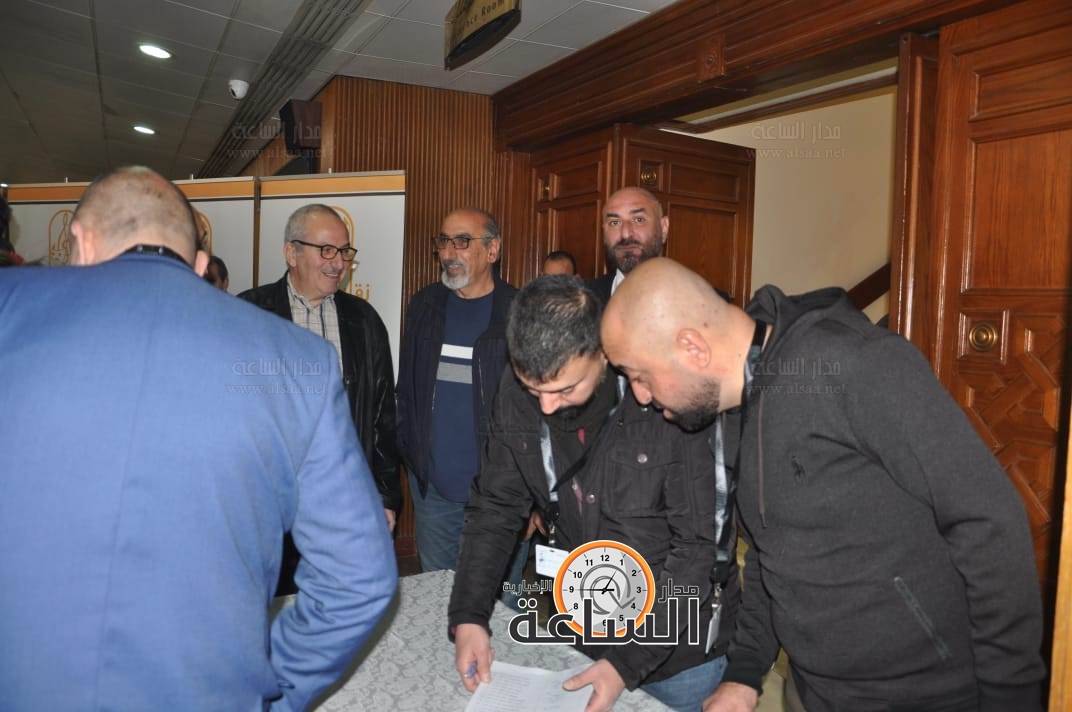 Madar Al-Saa Images 0.9045845415306062