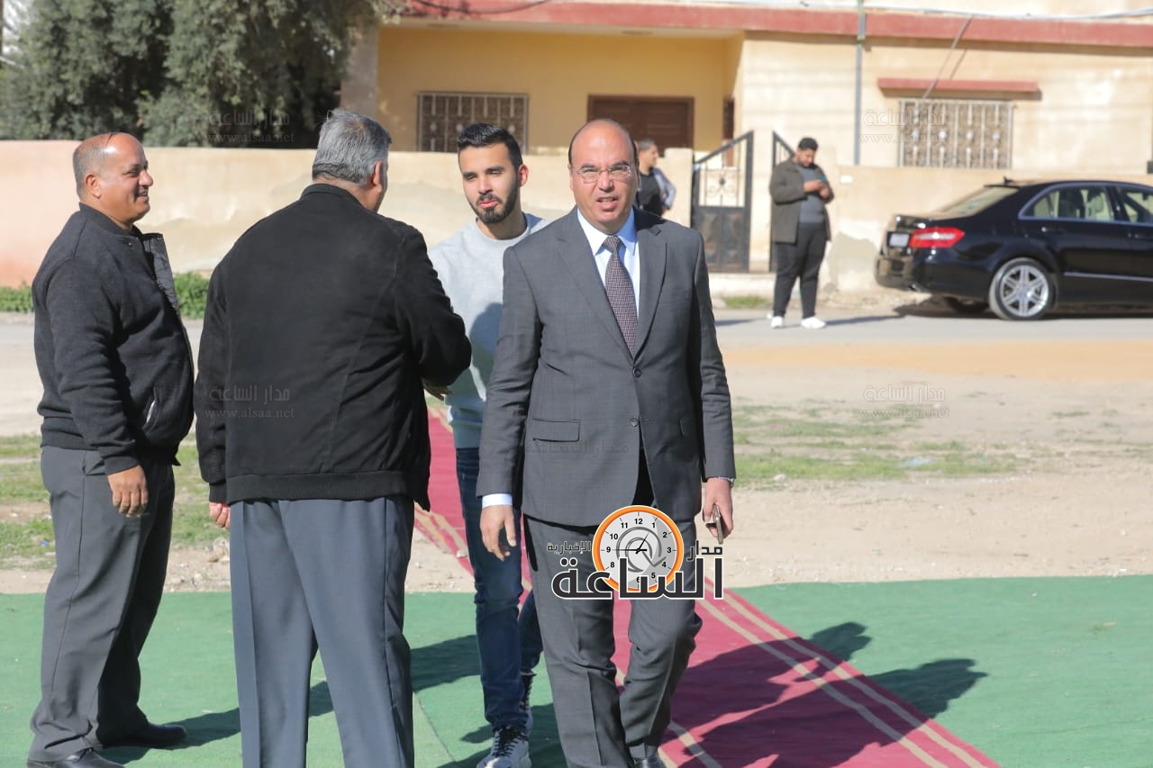 Madar Al-Saa Images 0.15849209577904588