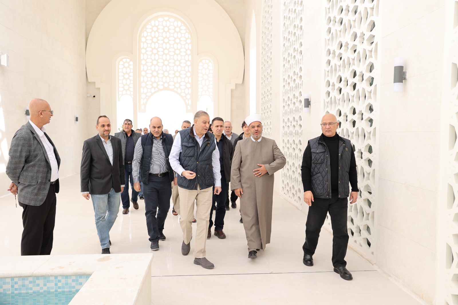 Madar Al-Saa Images 0.9830868854237775