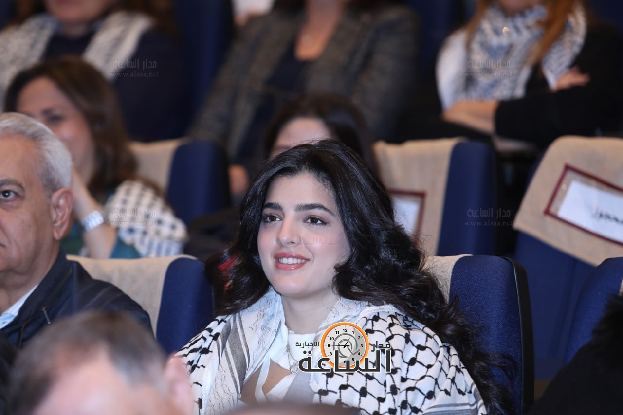 Madar Al-Saa Images 0.3589715895625256