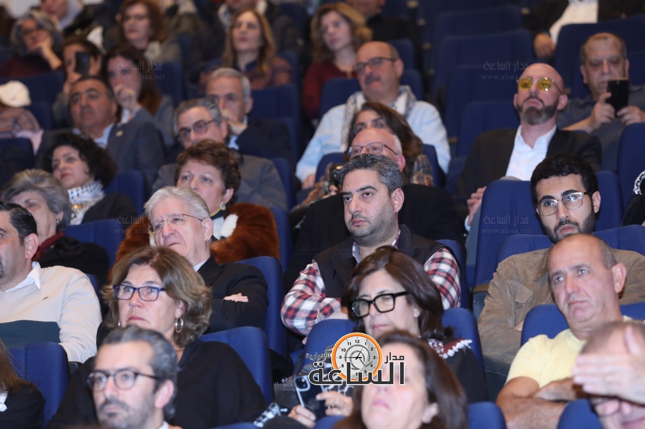 Madar Al-Saa Images 0.42403436601765887