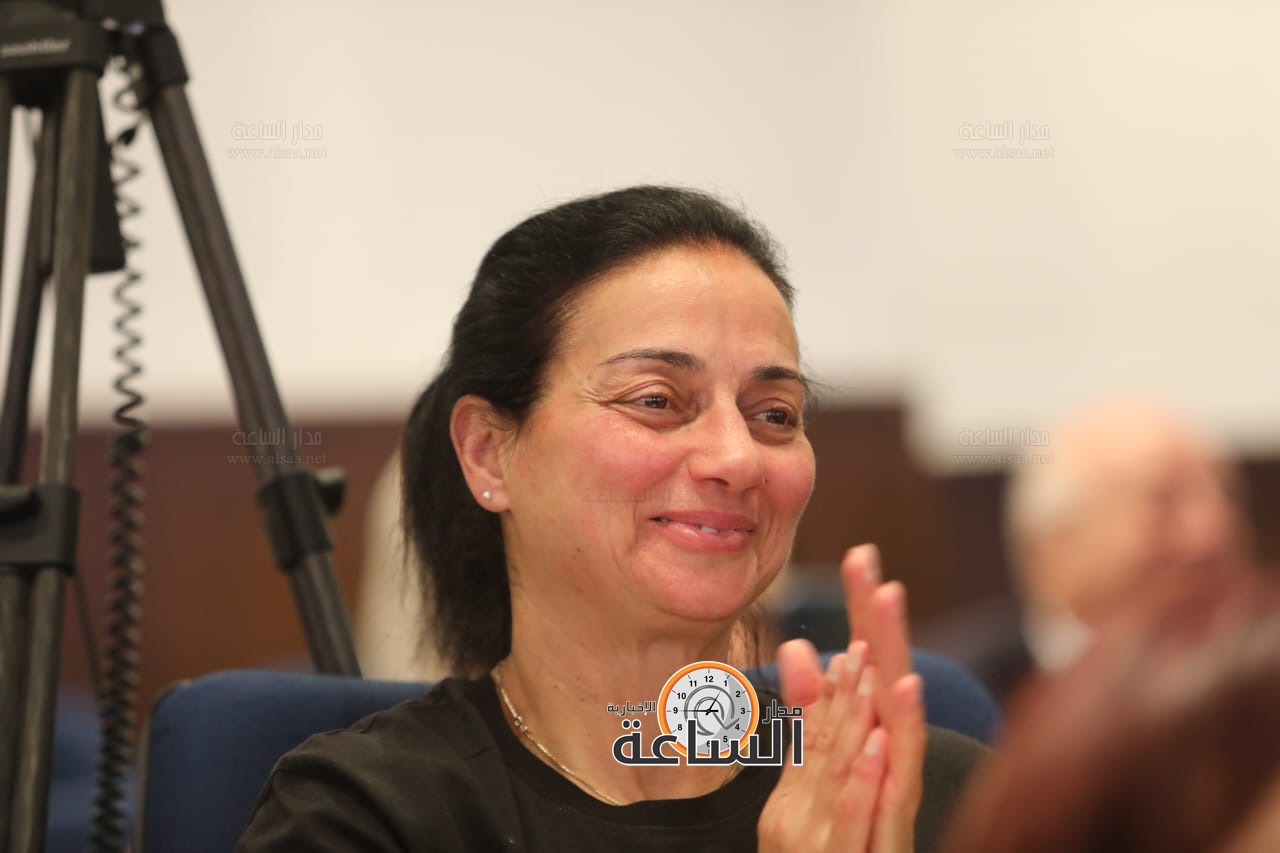 Madar Al-Saa Images 0.3303952298035935