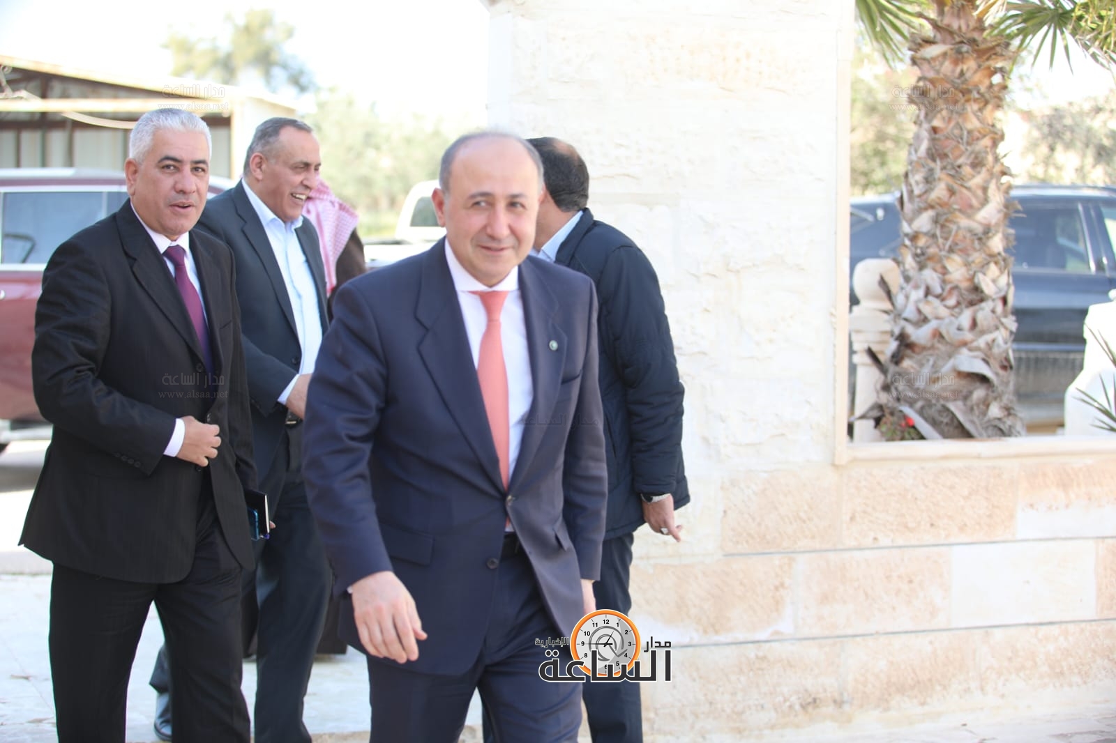 Madar Al-Saa Images 0.3570884690875542