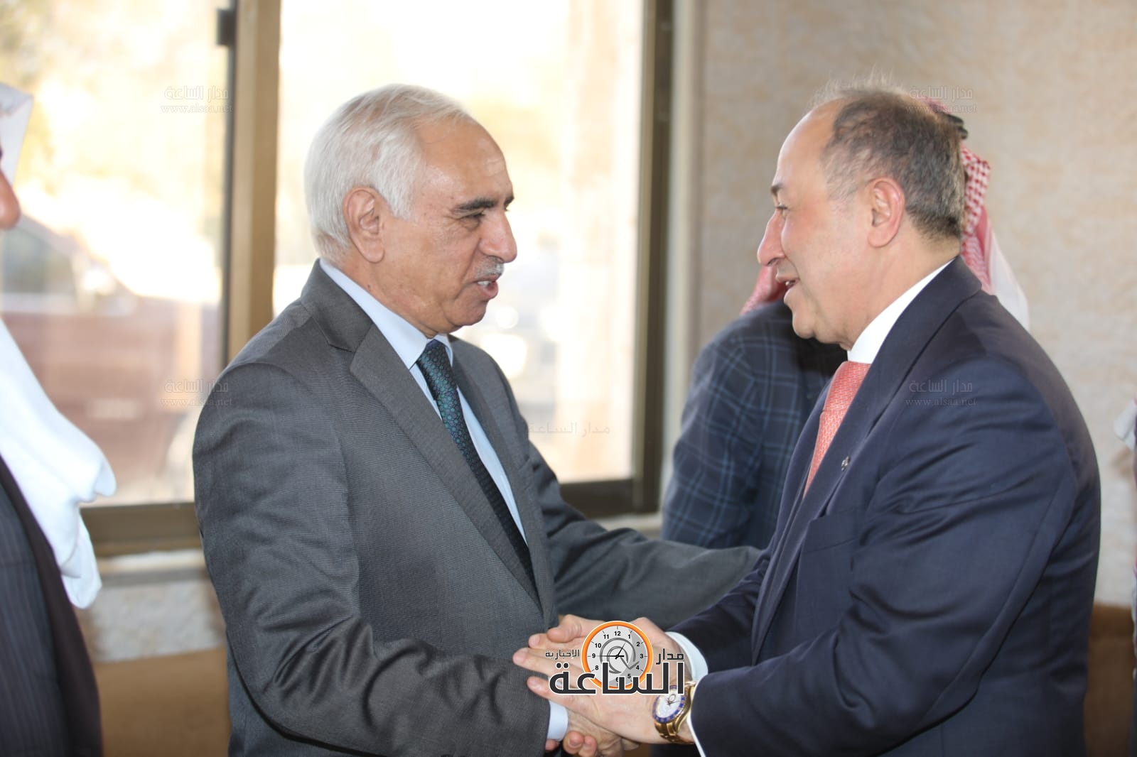 Madar Al-Saa Images 0.8797066087477656