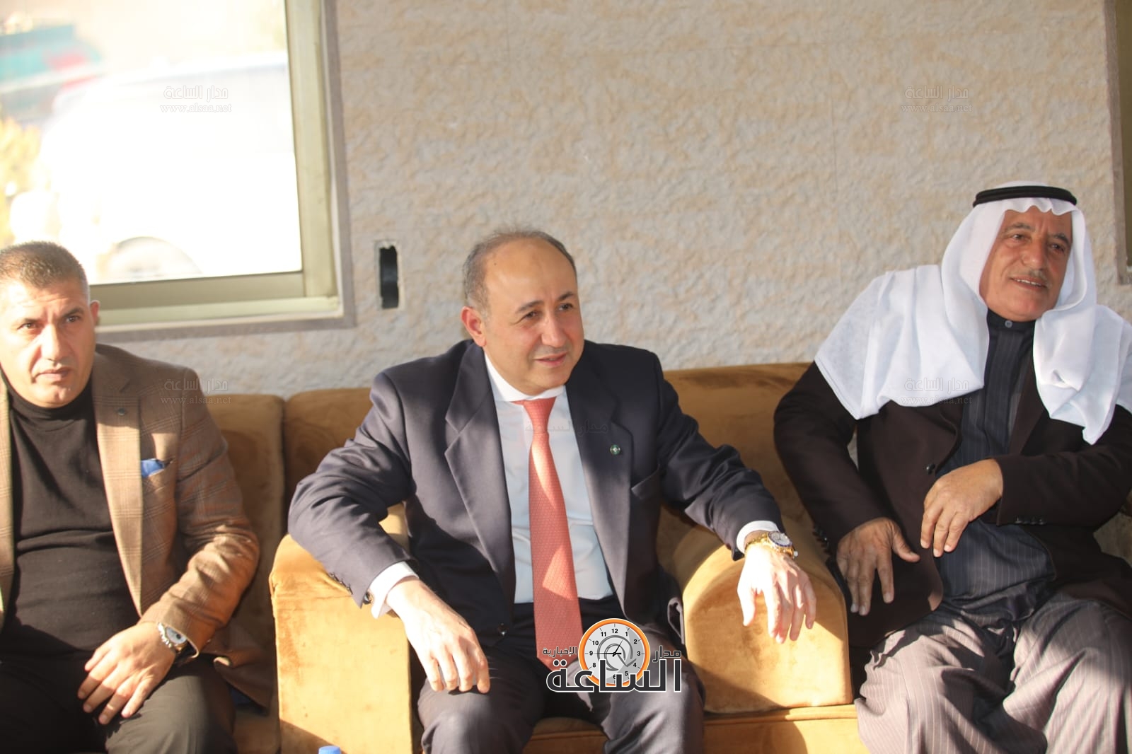 Madar Al-Saa Images 0.13015248443432337