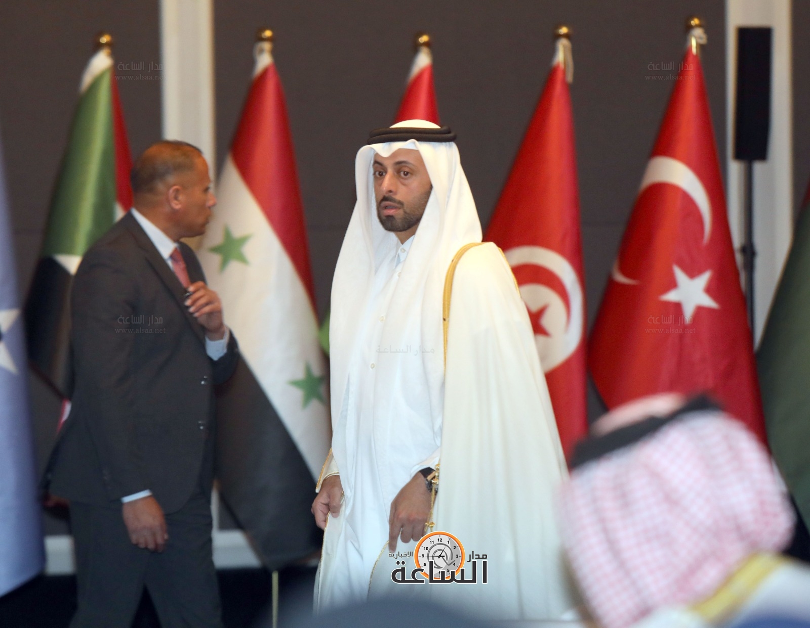 Madar Al-Saa Images 0.7900443170528988