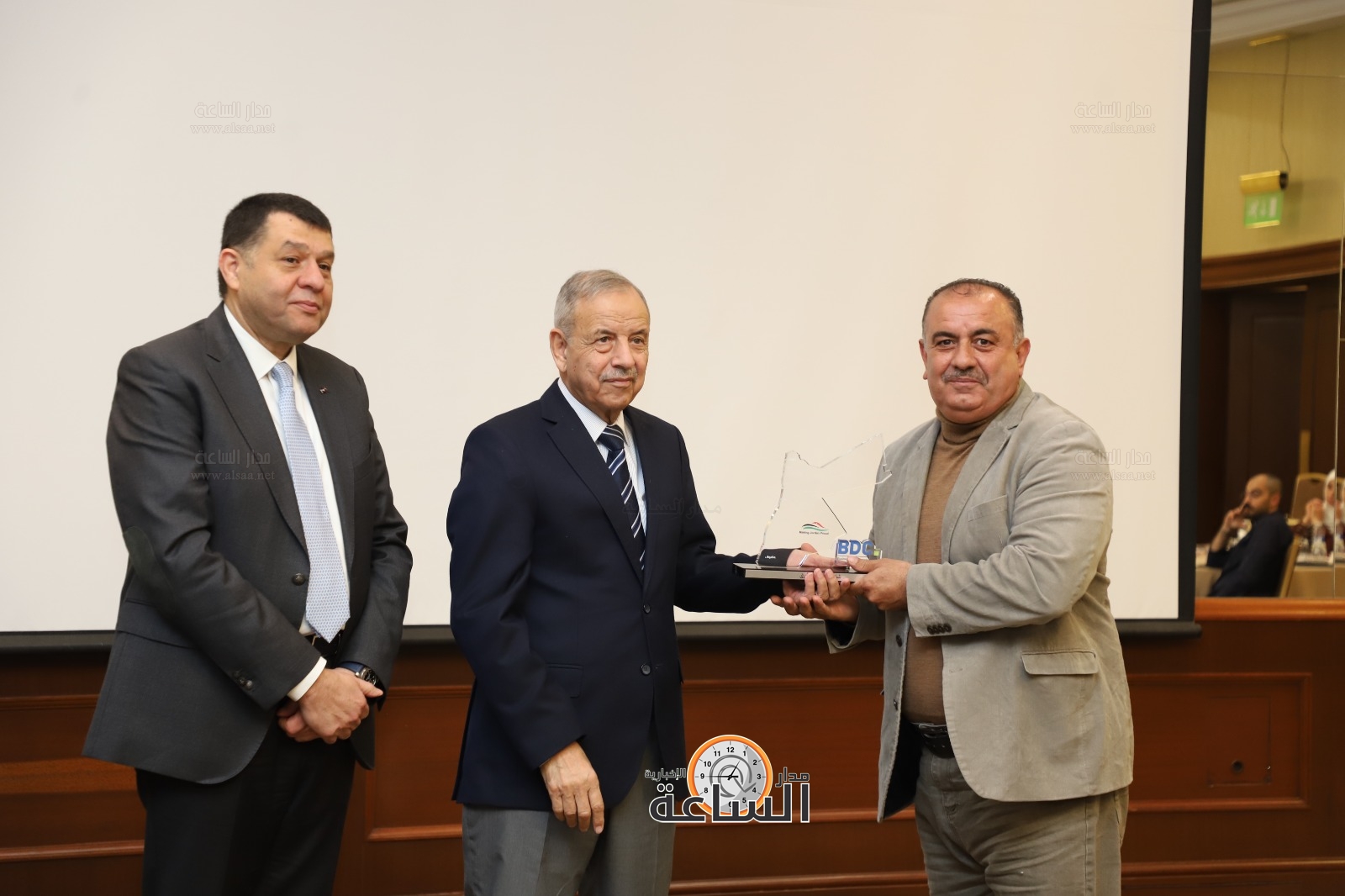 Madar Al-Saa Images 0.643363741693112