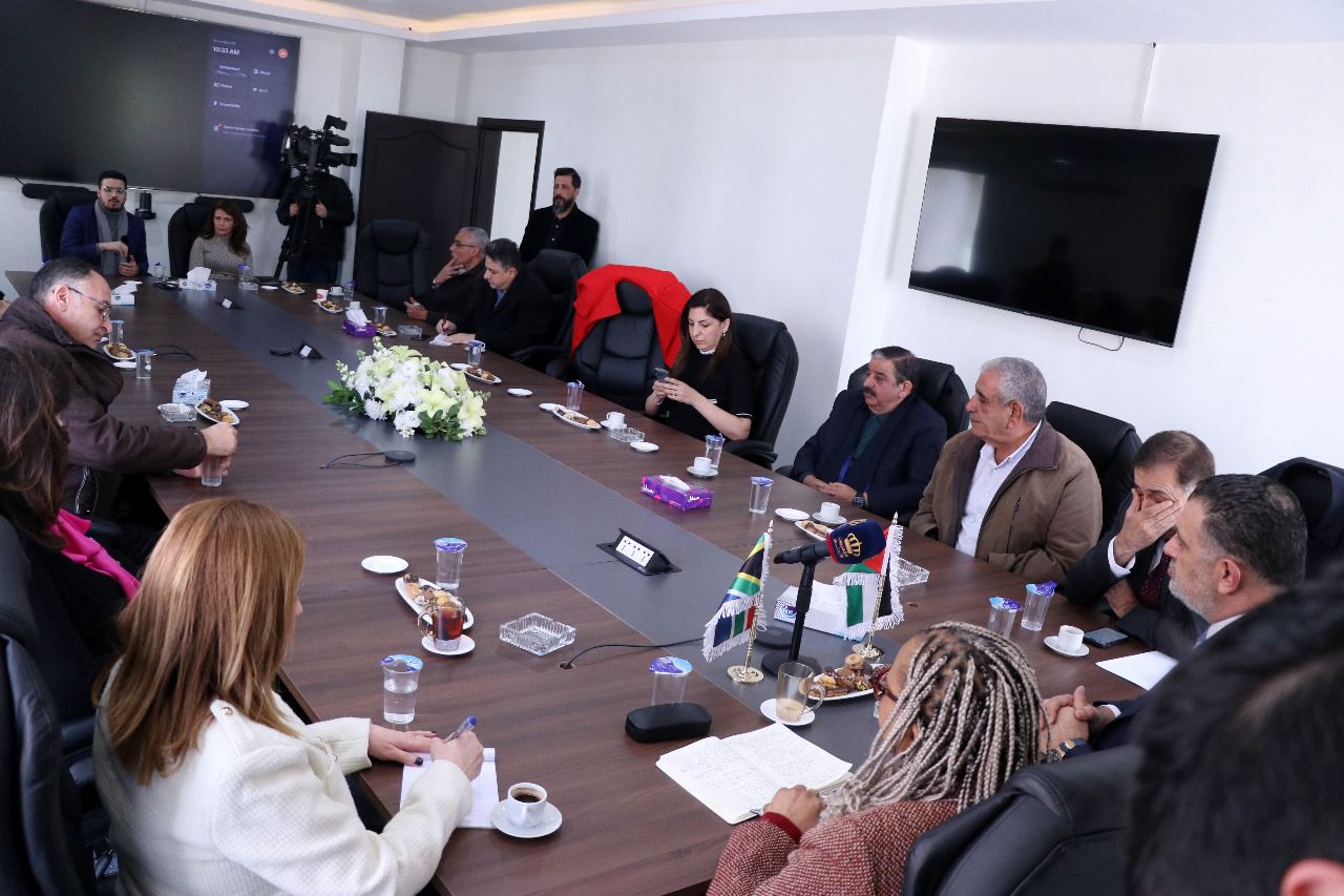 Madar Al-Saa Images 0.14950171421113678